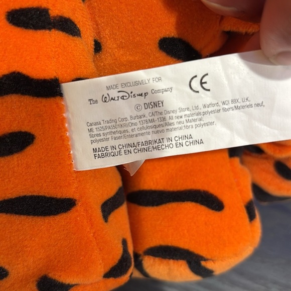 Disney Winnie the Pooh in  Tigger costume plush - Picture 4 of 4